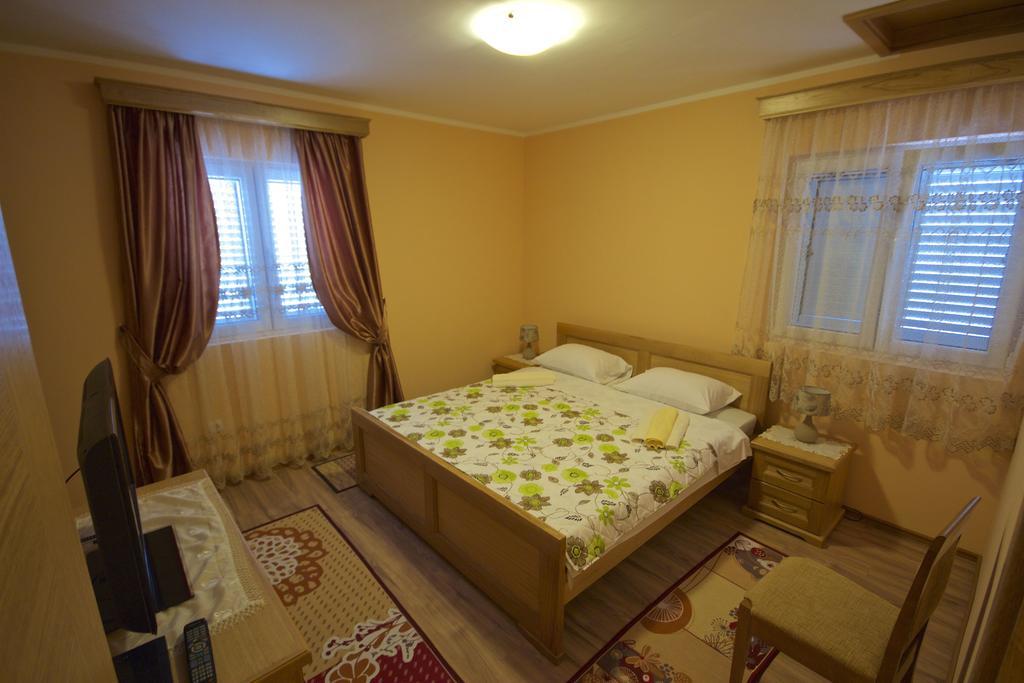 Zanjice Luxury Suite Luštica Exterior photo